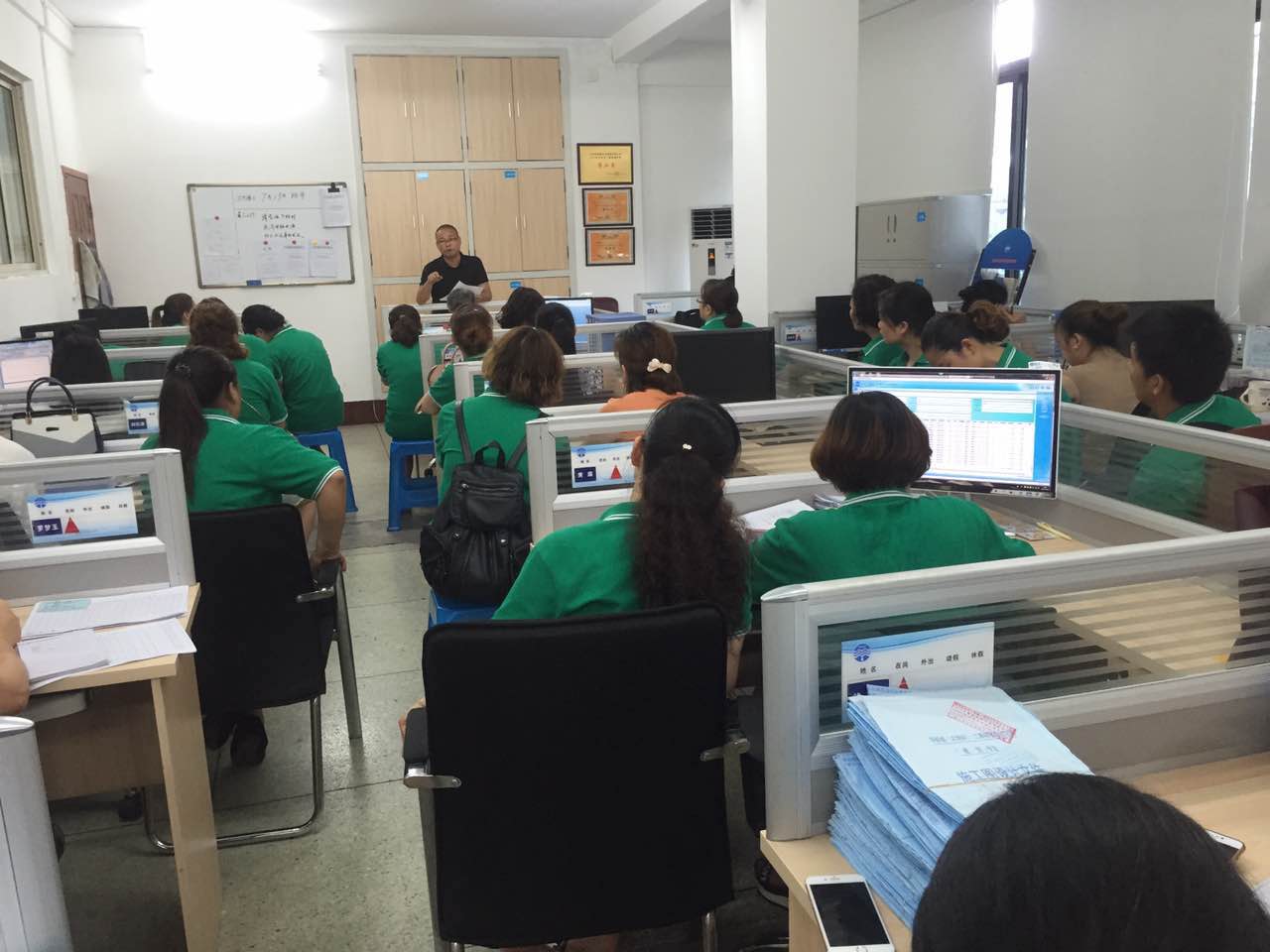 營銷部:開展技術(shù)交流 提升抄表技能