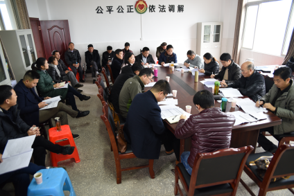 早謀劃、早部署、早行動(dòng)，扎實(shí)做好2018年脫貧規(guī)劃工作