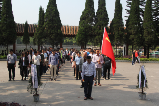 緬懷革命先烈 弘揚革命精神