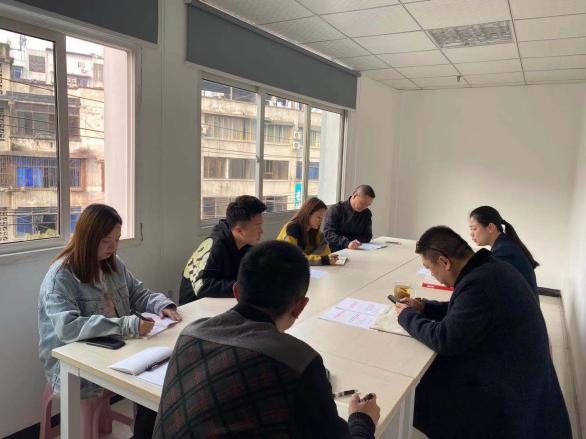 講黨風(fēng)，樹廉風(fēng)，強(qiáng)作風(fēng)