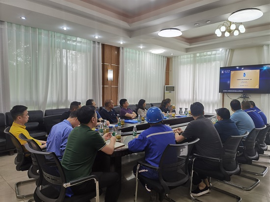 清源水務(wù)集團(tuán)考察組赴成都考察并參加水處理技術(shù)設(shè)備展覽會(huì)