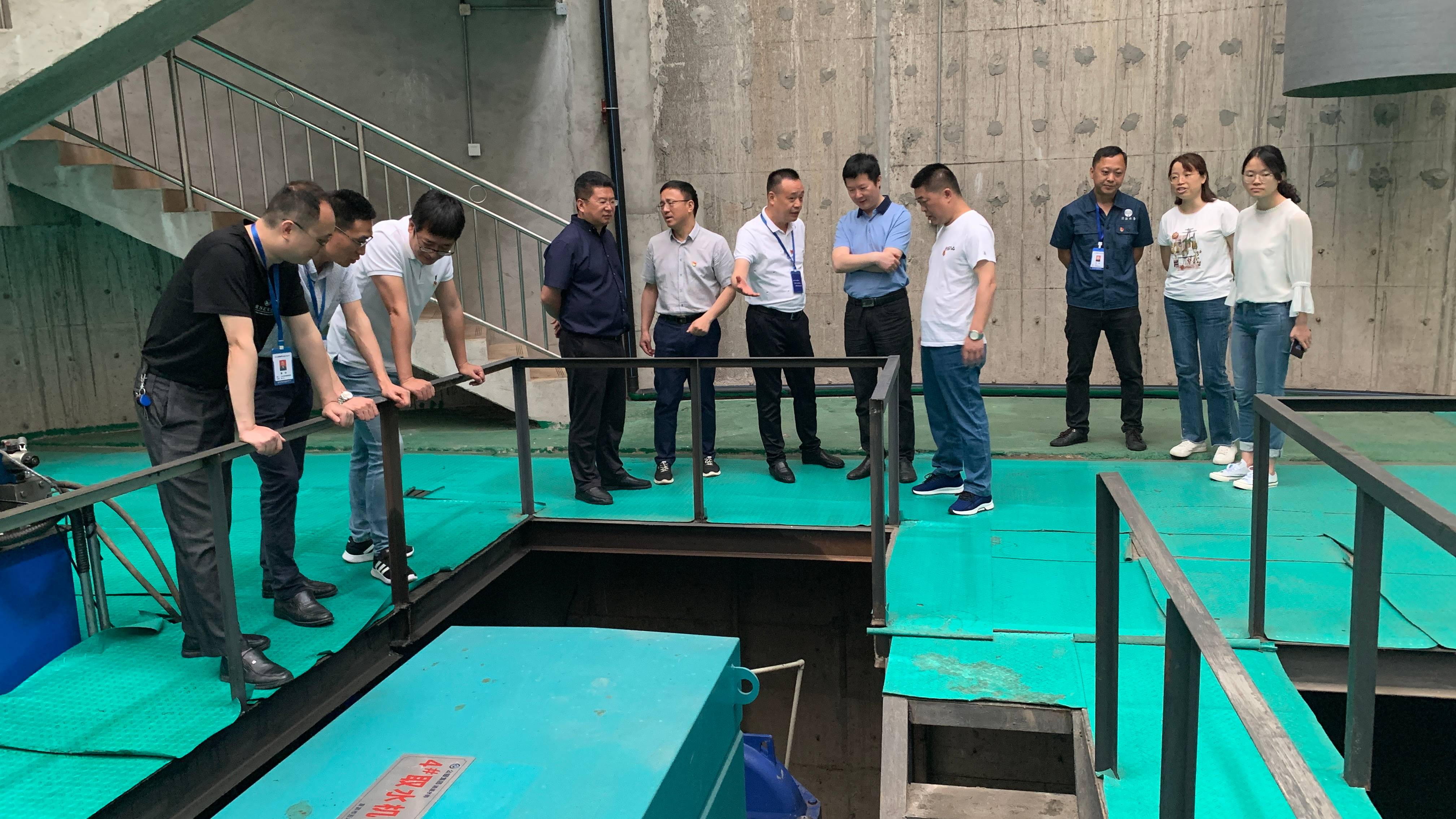 市公服集團(tuán)黨委委員、監(jiān)事會主席周威帶隊調(diào)研清源水務(wù)公司