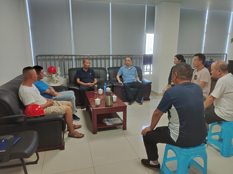 高溫指導水廠生產(chǎn)，心系一線干部職工 ——黨委副書記、工會主席任大慶到制水分公司開展夏季安全生產(chǎn)檢查