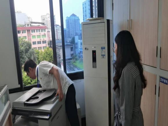 財(cái)務(wù)部開展安全檢查