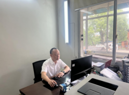 《榜樣在身邊》系列報道——高文兵、謝珊 扎根基層一線 堅持干在實處