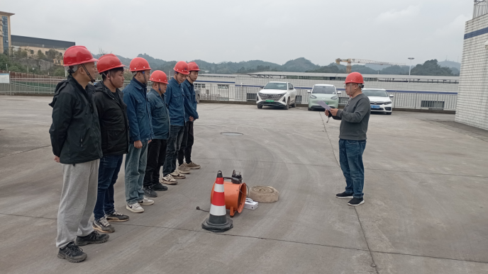 以演促防  以練備戰(zhàn)——興文項目部開展?；镄孤稇?yīng)急演練