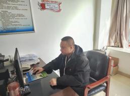 《榜樣在身邊》系列報(bào)道——莫正平、梁元 恒心堅(jiān)守鑄典范，砥礪前行綻光芒